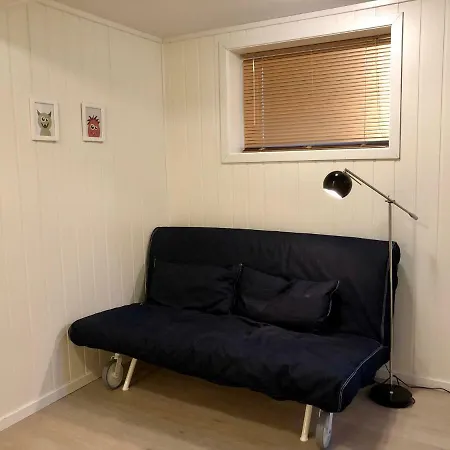 Lägenhet Skarvegen Studioapartment - Part Of A Private Family *